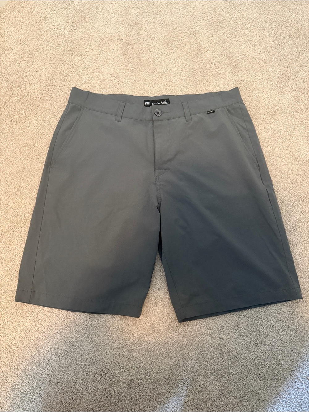 Travis Mathew Men's Gray Shorts 34 10"